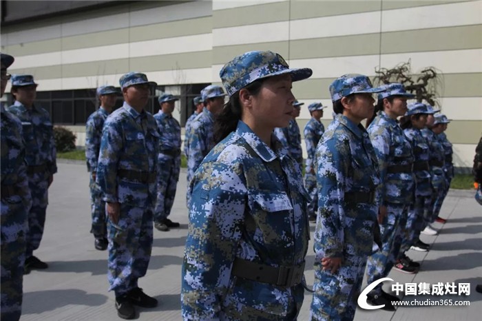 廚壹堂 | 熱血鑄軍魂，像戰(zhàn)士一樣奮斗在2018！