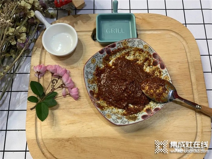 好吃到流眼淚的香烤豆腐，用優(yōu)格集成灶輕松做出來(lái)