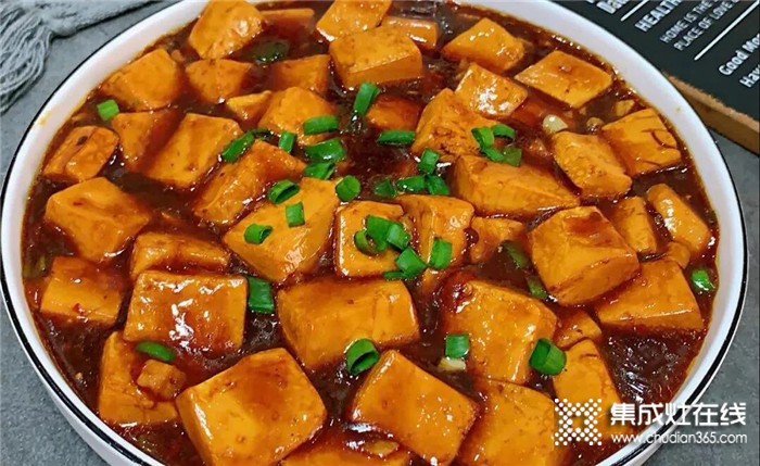 千科廚房給你加餐啦，今天來學(xué)“麻婆豆腐”，麻辣鮮香！